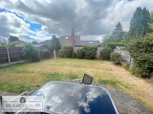 Private Garden- click for photo gallery
